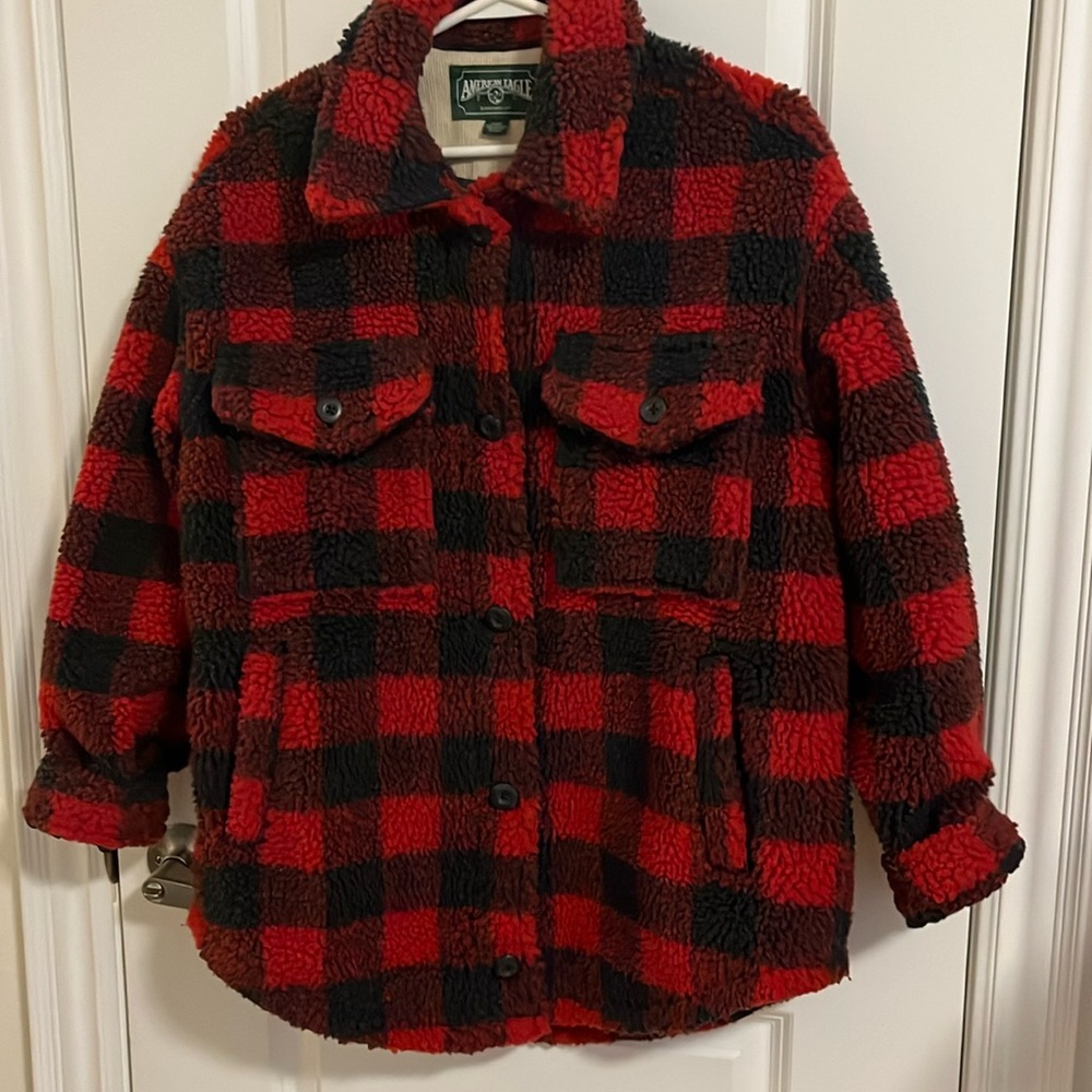 American Eagle thick oversized plaid red coat jacket size S